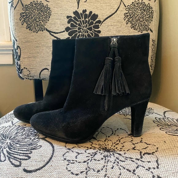 Black suede Bandolino ankle boot with zip and tassel size 8.5 with 3" heel - Picture 10 of 12